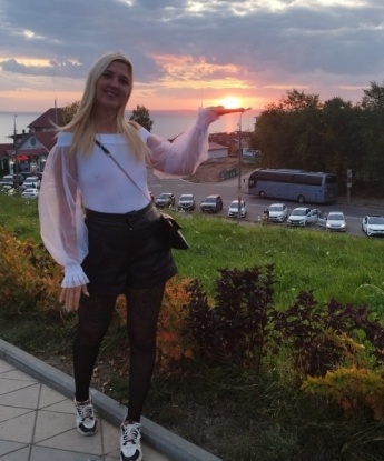 💋
🌟Время со мной превратится в незабываемое путешествие, полное чувственности и страсти. Моя гибкая фигура и искусные нежные руки заботливо окажут тебе массу удовольствия.
💃Я знаю, как раскрепостить даже самого требовательного мужчину. Я открыта для экспериментов и новых приключений. Волшебные мгновения рядом со мной станут реальностью.
📷А смотри, фото - это лишь небольшое отражение моих прекрасных форм и красоты. Надеюсь, тебе понравится каждая из них.
🌆Живу в Москве, поэтому наше свидание будет уютным и комфортным. Обними меня и почувствуй мою нежность и страсть.
💌У меня есть отличные отзывы, которые подтверждают, что я — настоящий профессионал своего дела. Ты можешь быть уверен в качестве и анонимности наших встреч.
💫Разреши мне увезти тебя на волнах наслаждения и сделать все, чтобы каждая наша встреча оставаласть в памяти навсегда. Жду вашего звонка, мой герой! 💫 Наталия